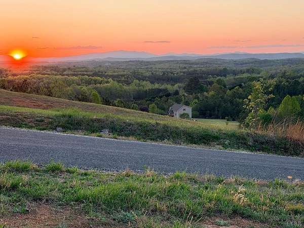 5.76 Acres of Residential Land for Sale in Appomattox, Virginia