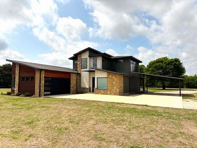 12 Acres of Land with Home for Sale in Shawnee, Oklahoma