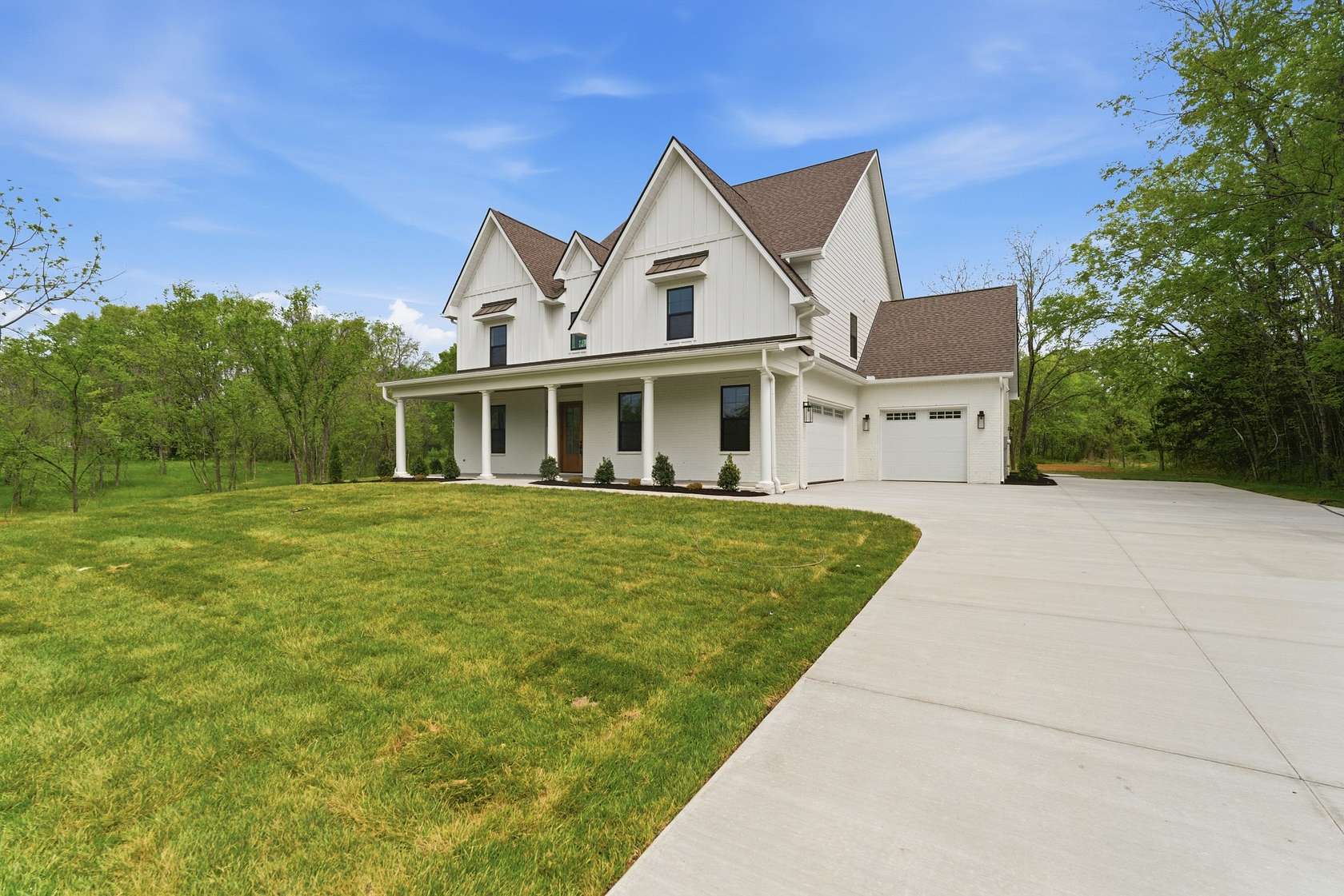 6.14 Acres of Land with Home for Sale in Lascassas, Tennessee