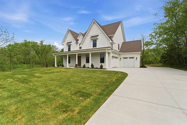 6.14 Acres of Land with Home for Sale in Lascassas, Tennessee