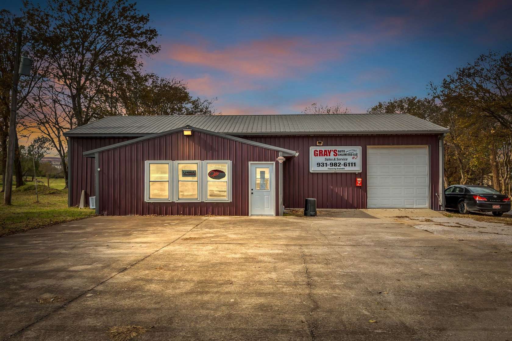 2 Acres of Improved Commercial Land for Sale in Columbia, Tennessee