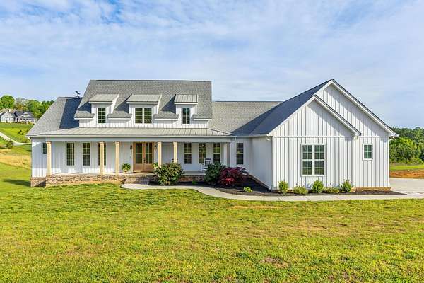2 Acres of Land with Home for Sale in Charleston, Tennessee