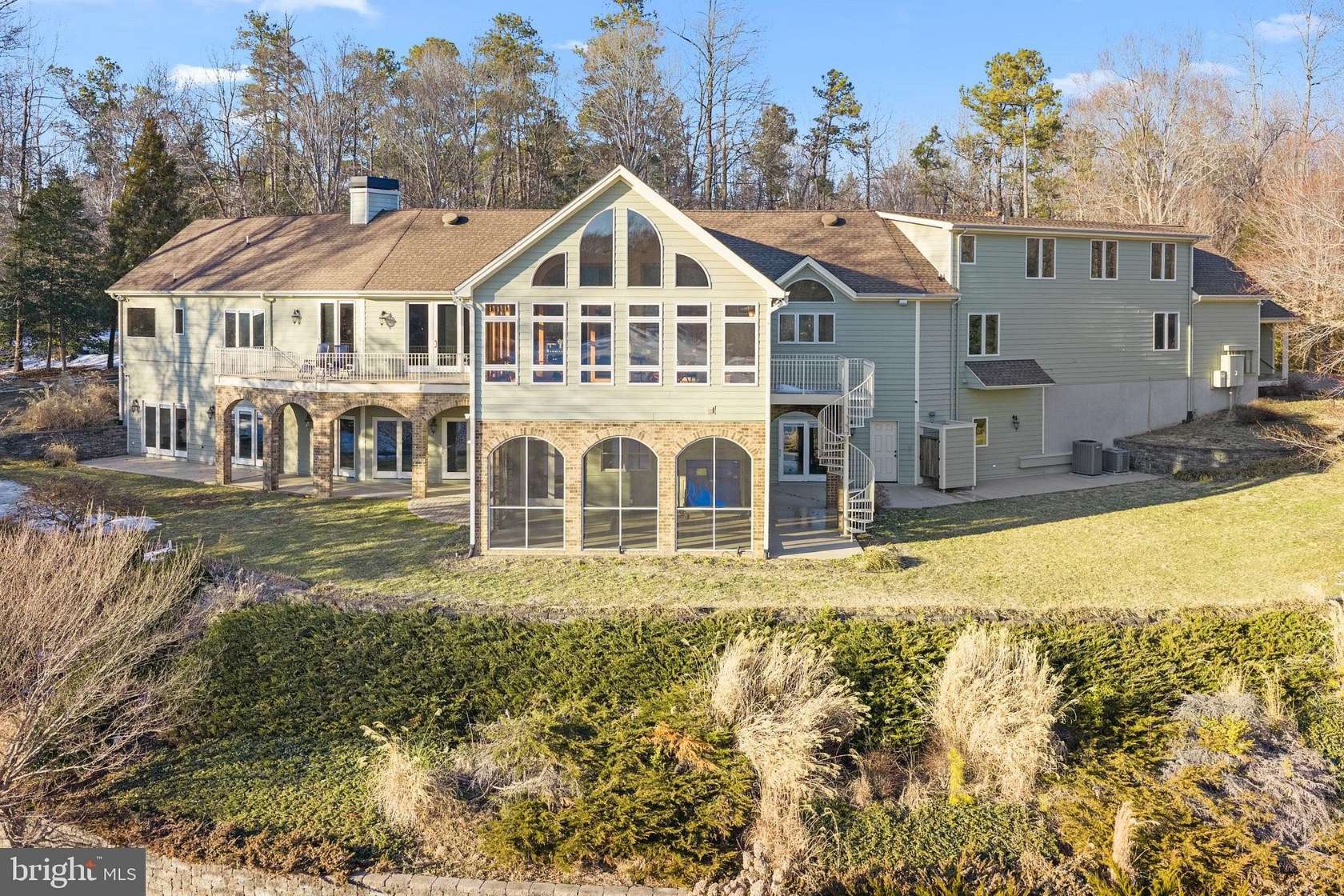 32.5 Acres of Land with Home for Lease in Sandston, Virginia