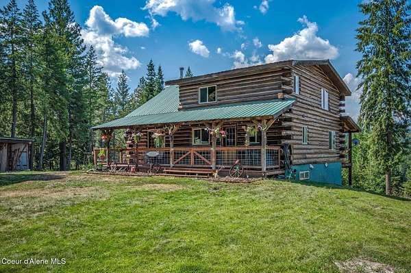 7.38 Acres of Land with Home for Sale in Naples, Idaho