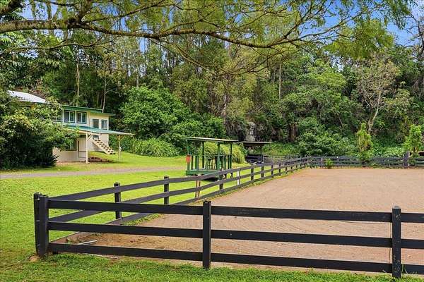 9.62 Acres of Land with Home for Sale in Makawao, Hawaii