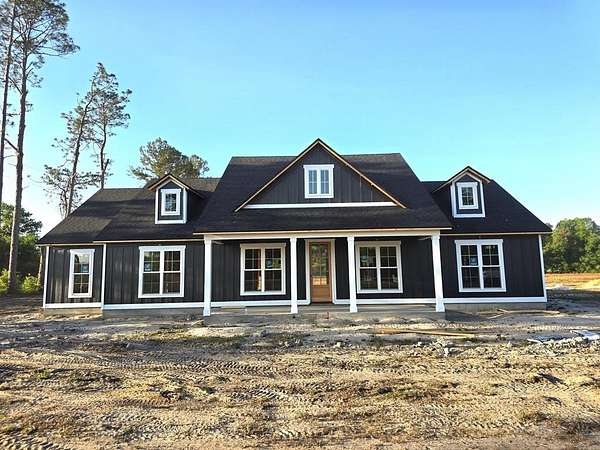 2.7 Acres of Land with Home for Sale in Nashville, Georgia