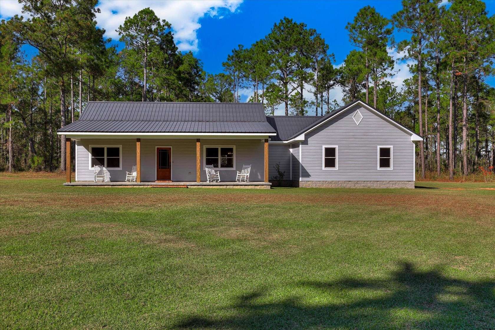 123 Acres of Land with Home for Sale in Avera, Georgia