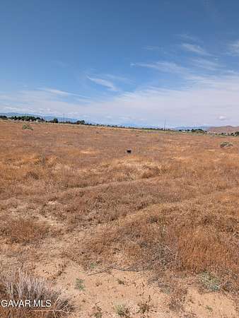 2.5 Acres of Mixed-Use Land for Sale in Rosamond, California