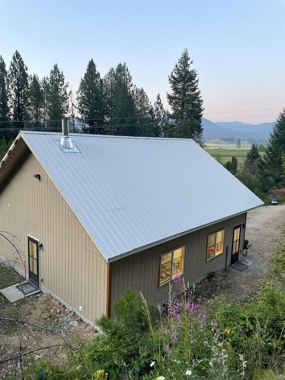 18 Acres of Land with Home for Sale in Chewelah, Washington