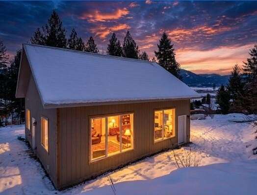 18 Acres of Land with Home for Sale in Chewelah, Washington