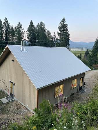 18 Acres of Land with Home for Sale in Chewelah, Washington