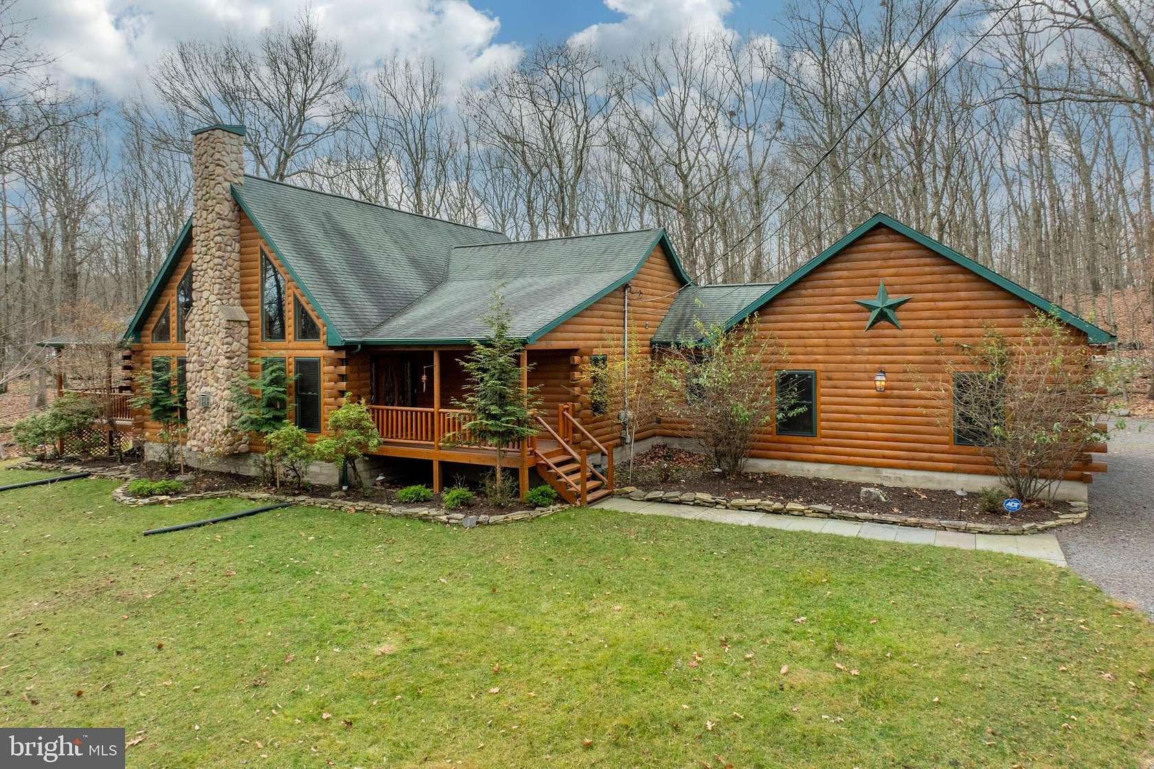 2.2 Acres of Improved Residential Land for Lease in Hawley, Pennsylvania