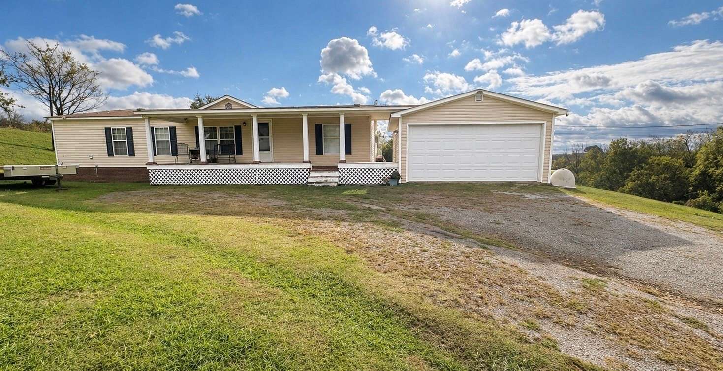 6 Acres of Land with Home for Sale in Pulaski, Tennessee