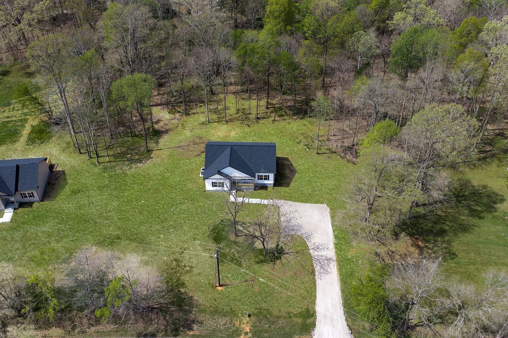 1.52 Acres of Land with Home for Sale in Dickson, Tennessee