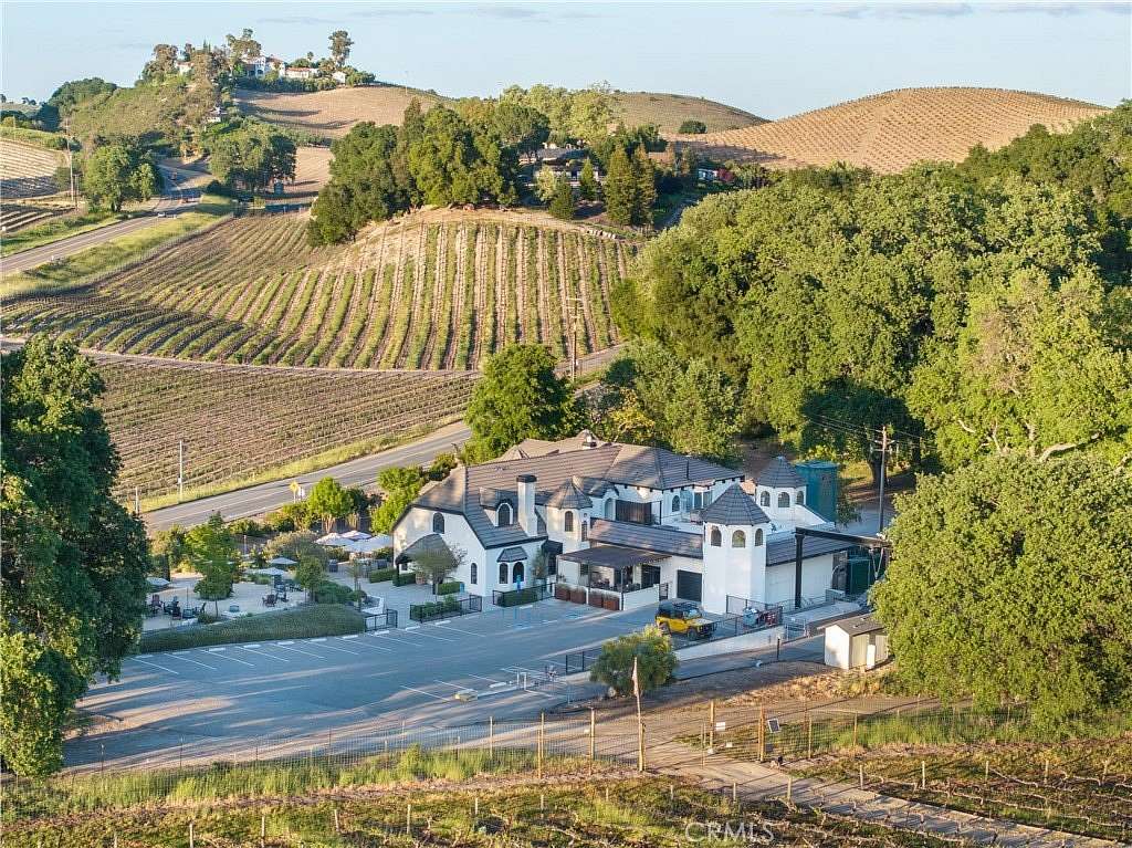 5.12 Acres of Improved Land for Sale in Templeton, California