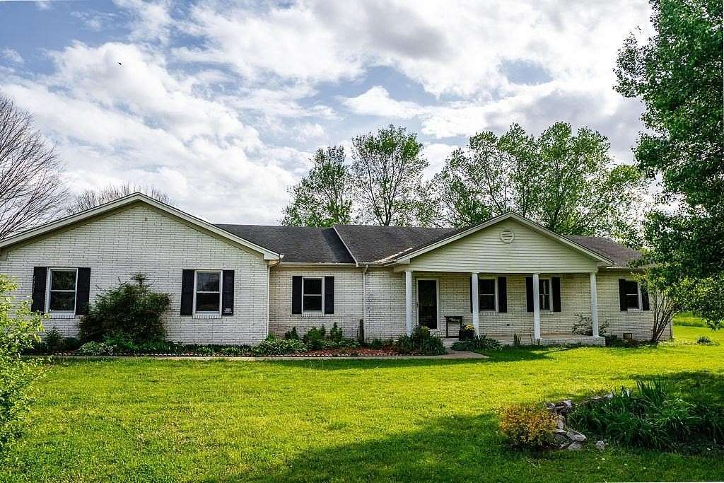 2.2 Acres of Land with Home for Sale in Bowling Green, Kentucky