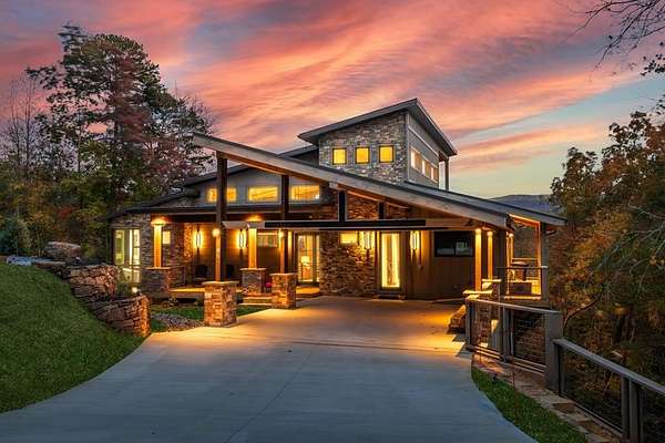 4 Acres of Land with Home for Sale in Blue Ridge, Georgia