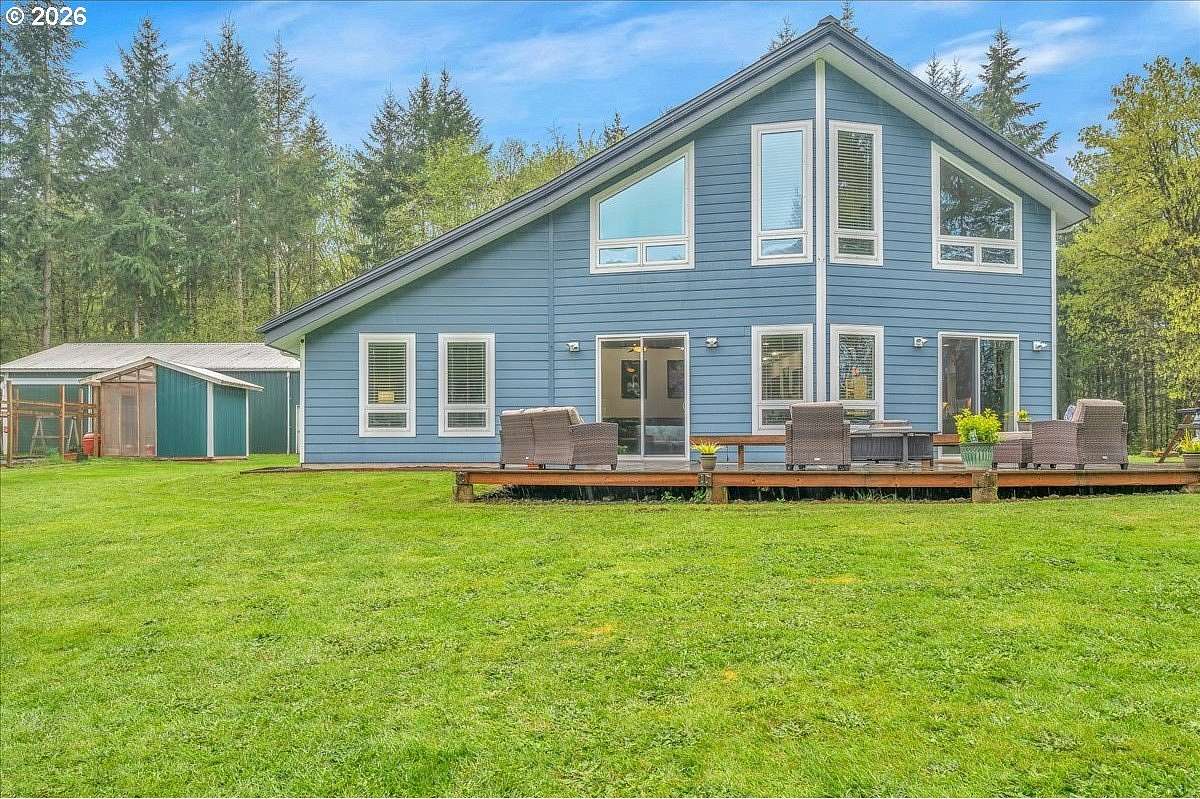 17.5 Acres of Land with Home for Sale in St. Helens, Oregon