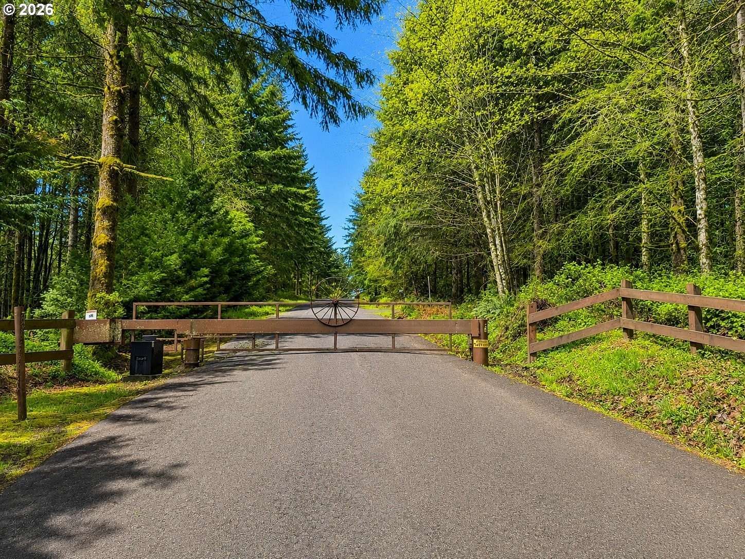 17.5 Acres of Land with Home for Sale in St. Helens, Oregon