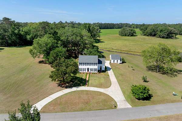 2.83 Acres of Land with Home for Sale in Tallahassee, Florida