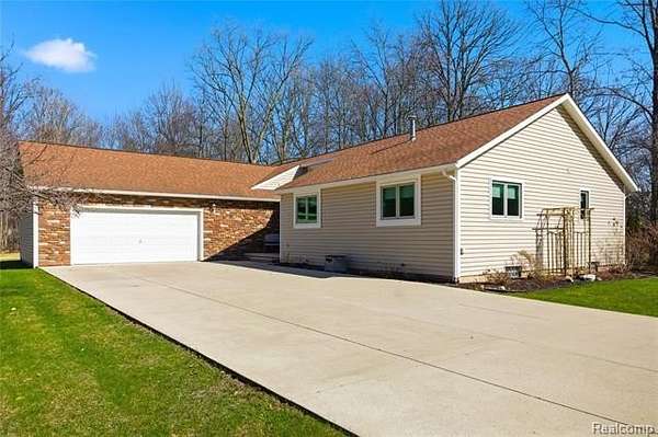 1.6 Acres of Land with Home for Sale in Farmington Hills, Michigan