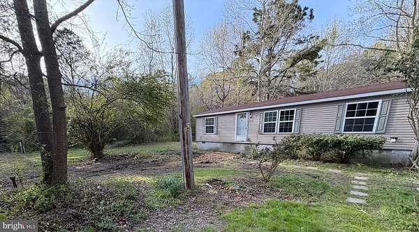 2 Acres of Land with Home for Sale in Tyaskin, Maryland