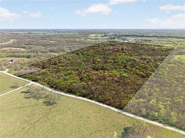 76.2 Acres of Recreational & Residential Land for Sale in Richmond, Missouri