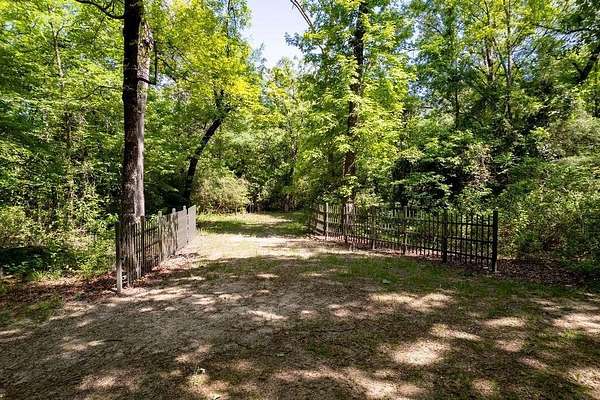 0.75 Acres of Land for Sale in Montalba, Texas