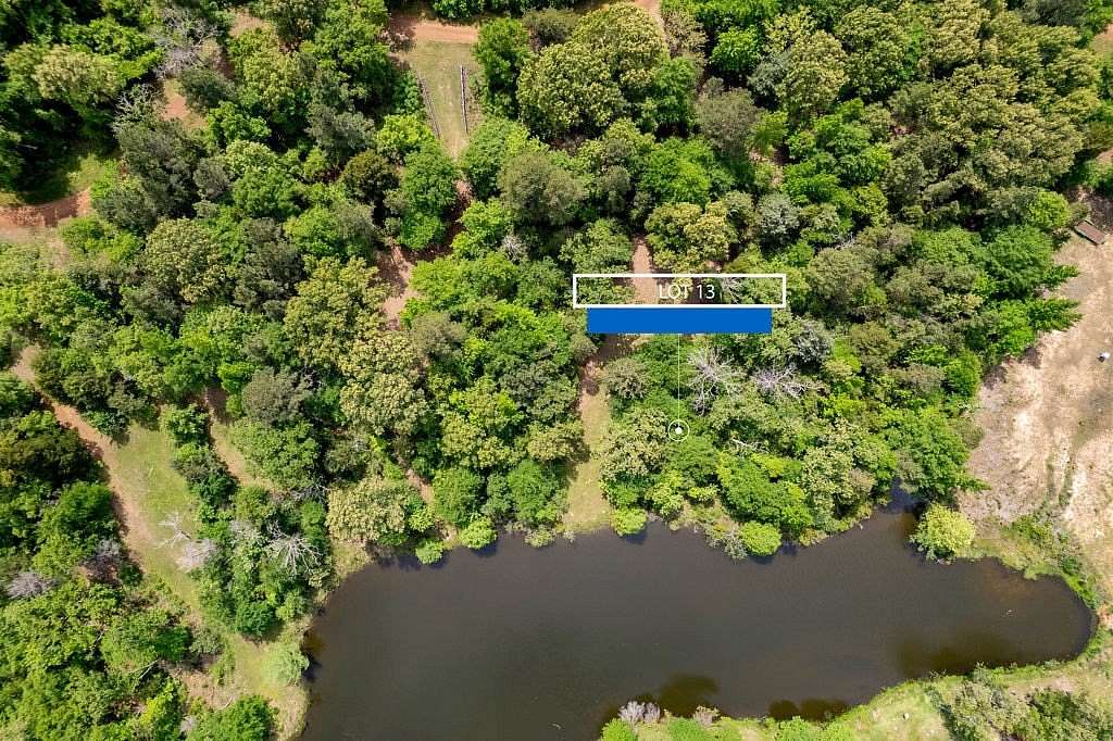 0.75 Acres of Land for Sale in Montalba, Texas