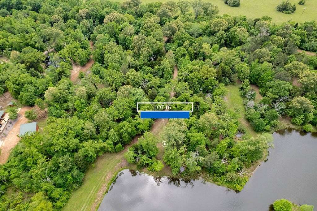 0.75 Acres of Land for Sale in Montalba, Texas