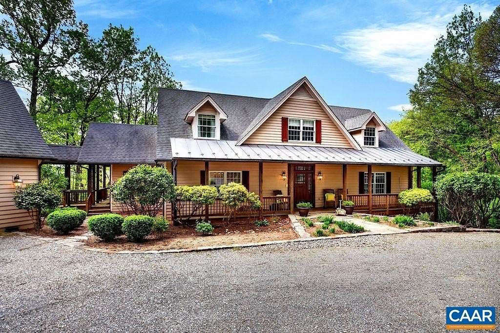 11 Acres of Land with Home for Sale in Roseland, Virginia