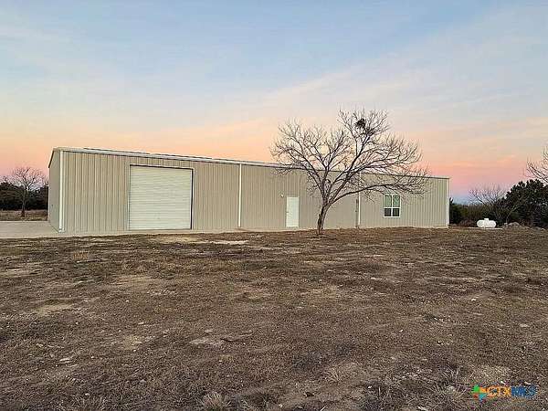 11.6 Acres of Land with Home for Sale in Jonesboro, Texas