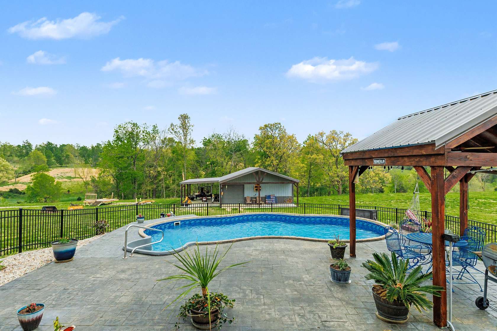 11.1 Acres of Land with Home for Sale in Westmoreland, Tennessee