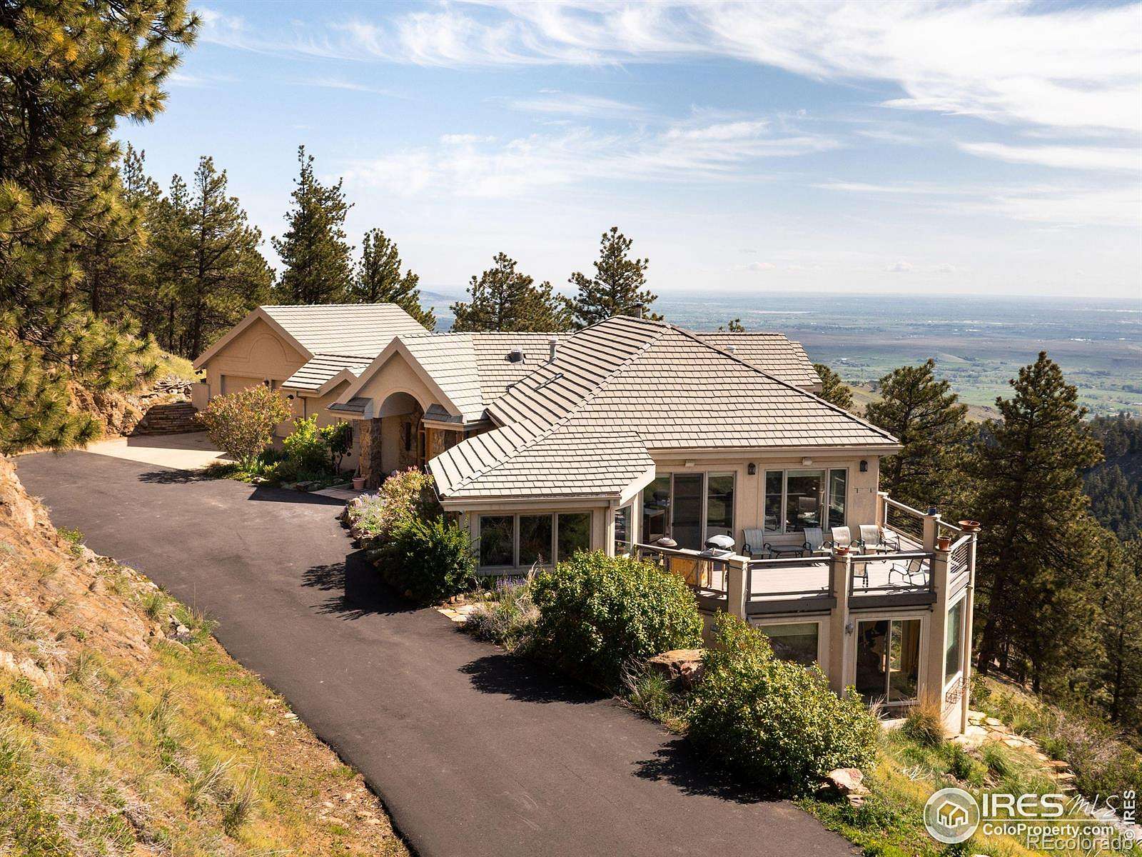 29 Acres of Recreational Land with Home for Sale in Boulder, Colorado