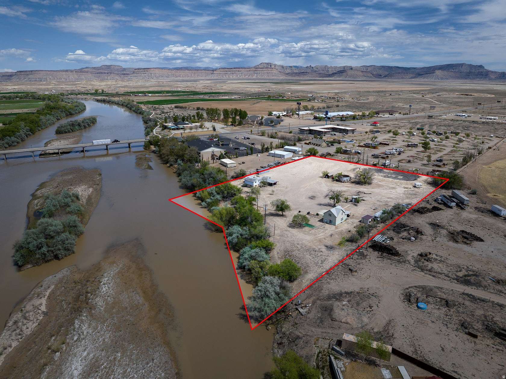 4 Acres of Commercial Land for Sale in Green River, Utah