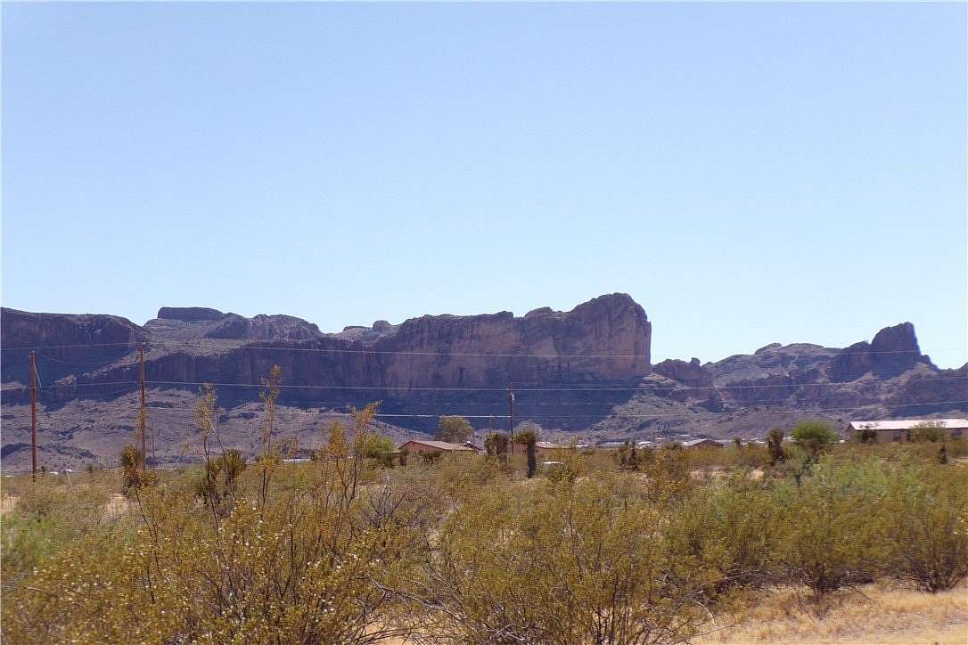 2.35 Acres of Residential Land for Sale in Golden Valley, Arizona