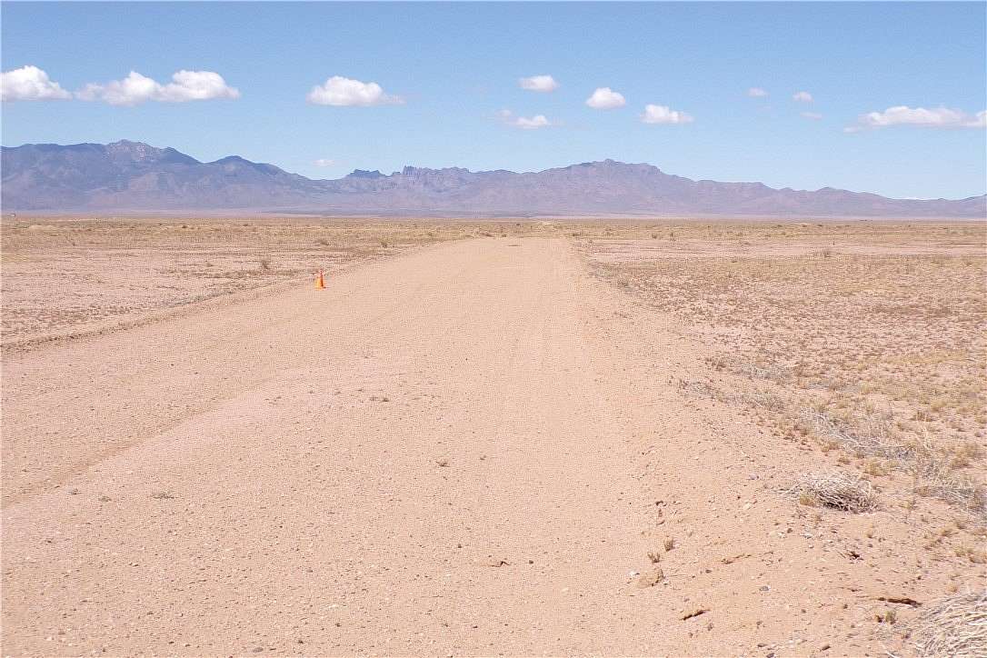 1 Acre of Residential Land for Sale in Kingman, Arizona