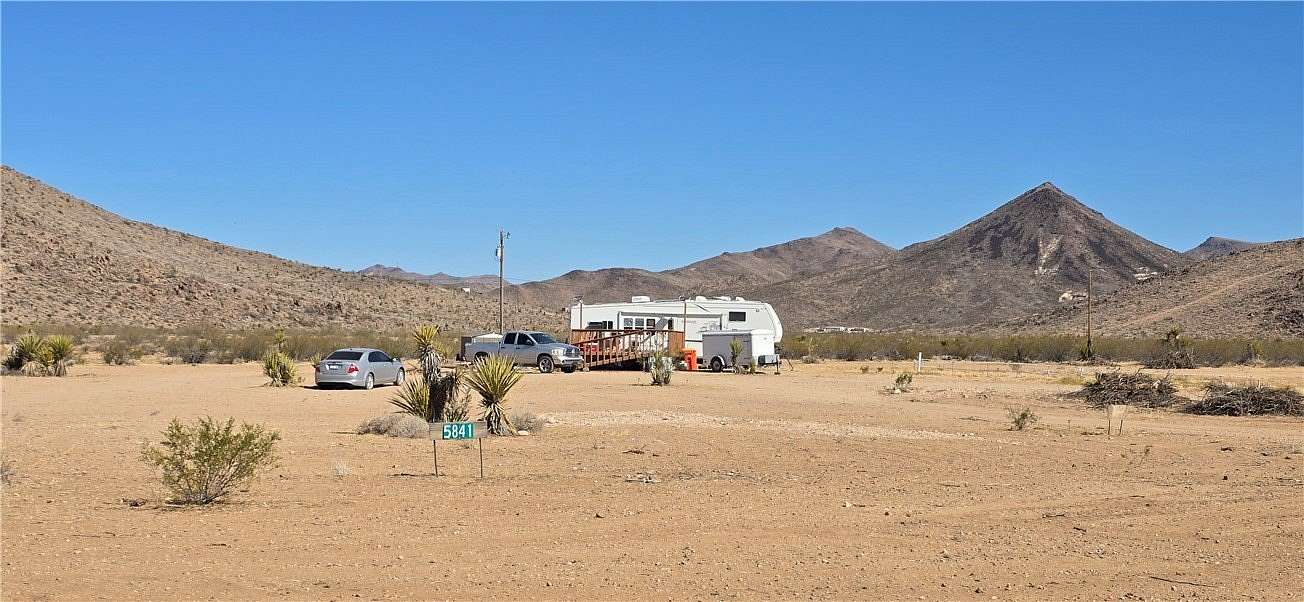 2.34 Acres of Residential Land for Sale in Golden Valley, Arizona