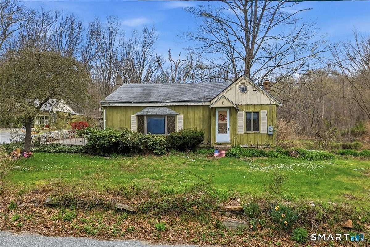 1.6 Acres of Land with Home for Sale in Bozrah Town, Connecticut