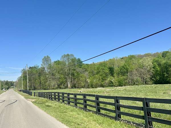 5.48 Acres of Residential Land for Sale in London, Kentucky