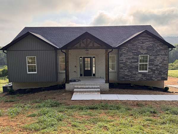 1.86 Acres of Land with Home for Sale in Cumberland City, Tennessee