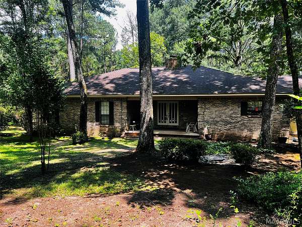 6 Acres of Land with Home for Sale in Wetumpka, Alabama