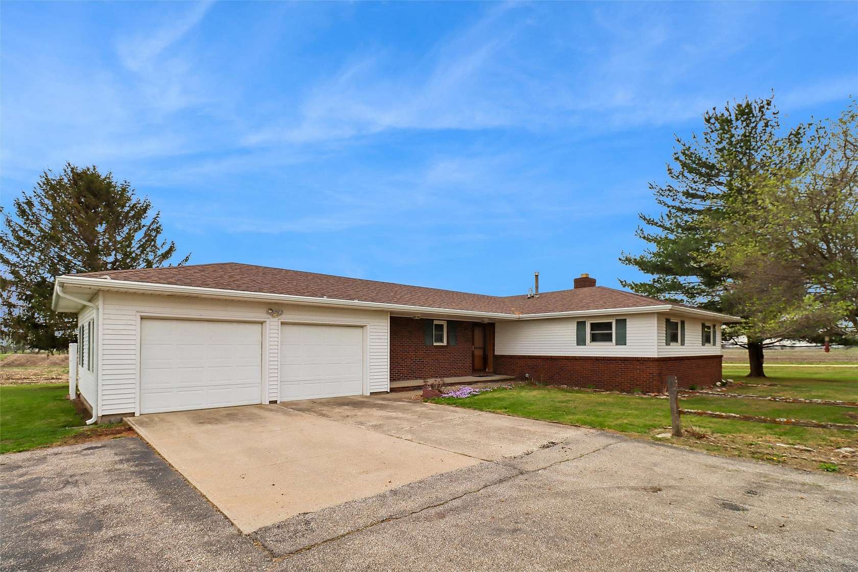 2 Acres of Land with Home for Sale in New Virginia, Iowa