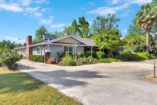 2.43 Acres of Land with Home for Sale in Fresno, California