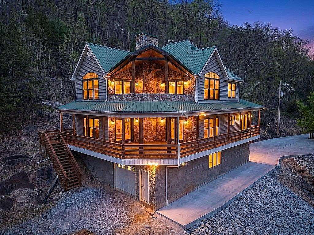 33.1 Acres of Recreational Land with Home for Sale in Abingdon, Virginia