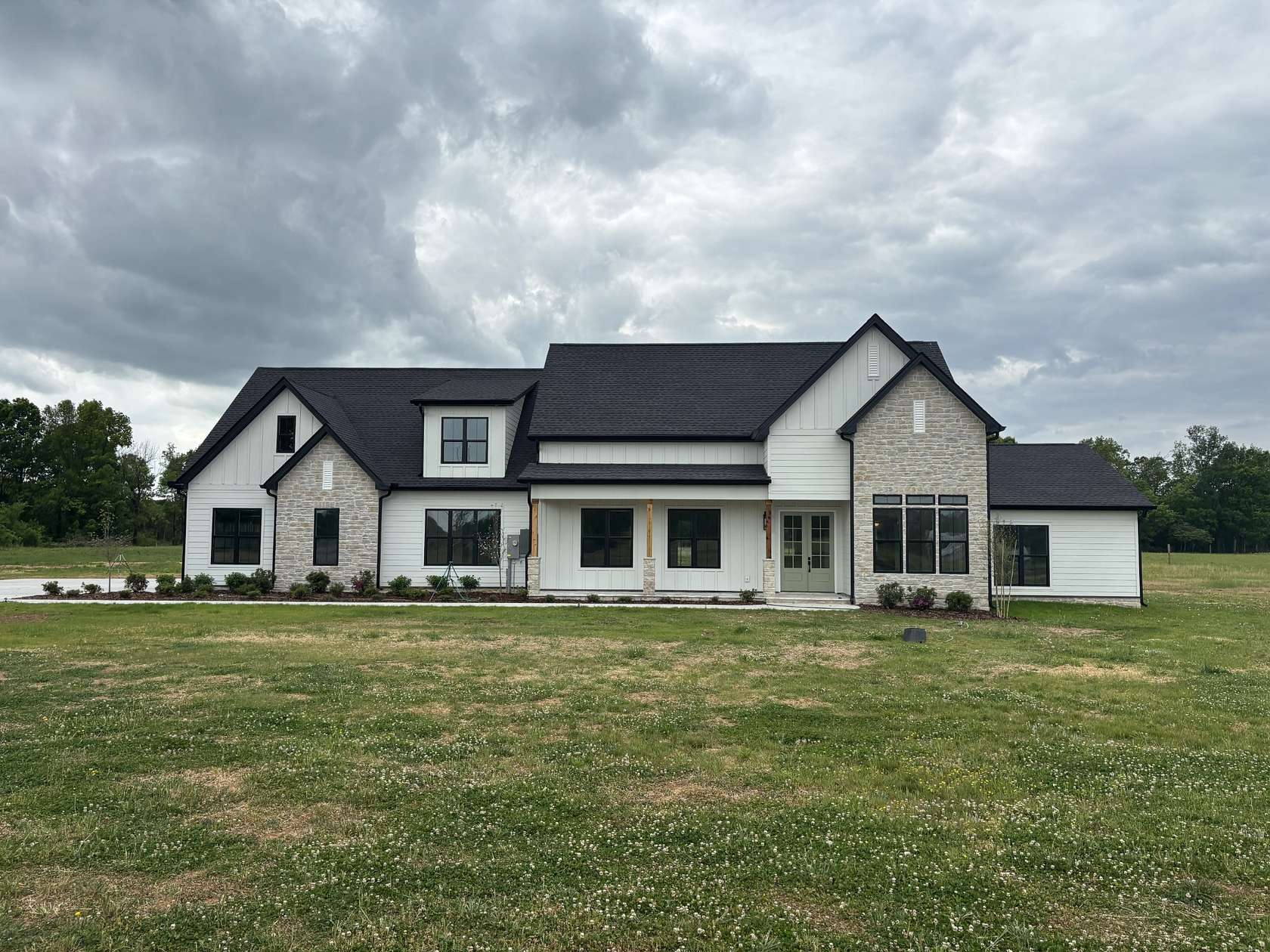 15 Acres of Land with Home for Sale in Christiana, Tennessee