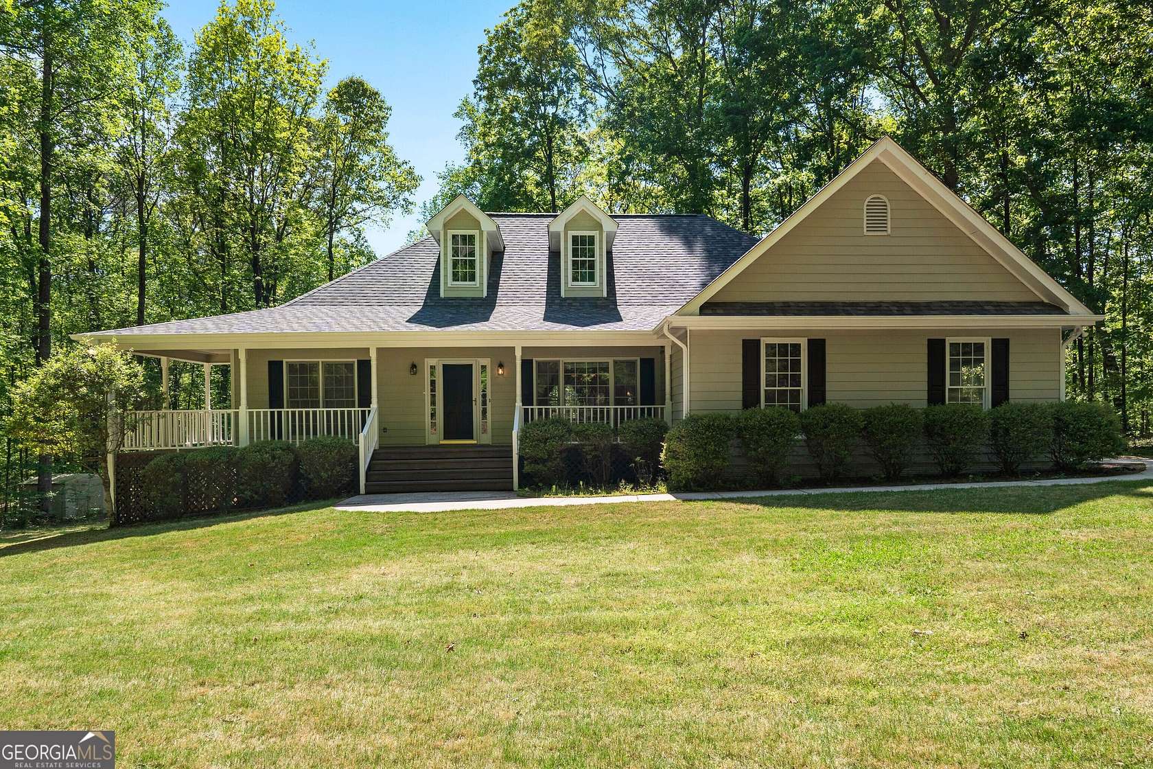 5 Acres of Land with Home for Sale in Fayetteville, Georgia