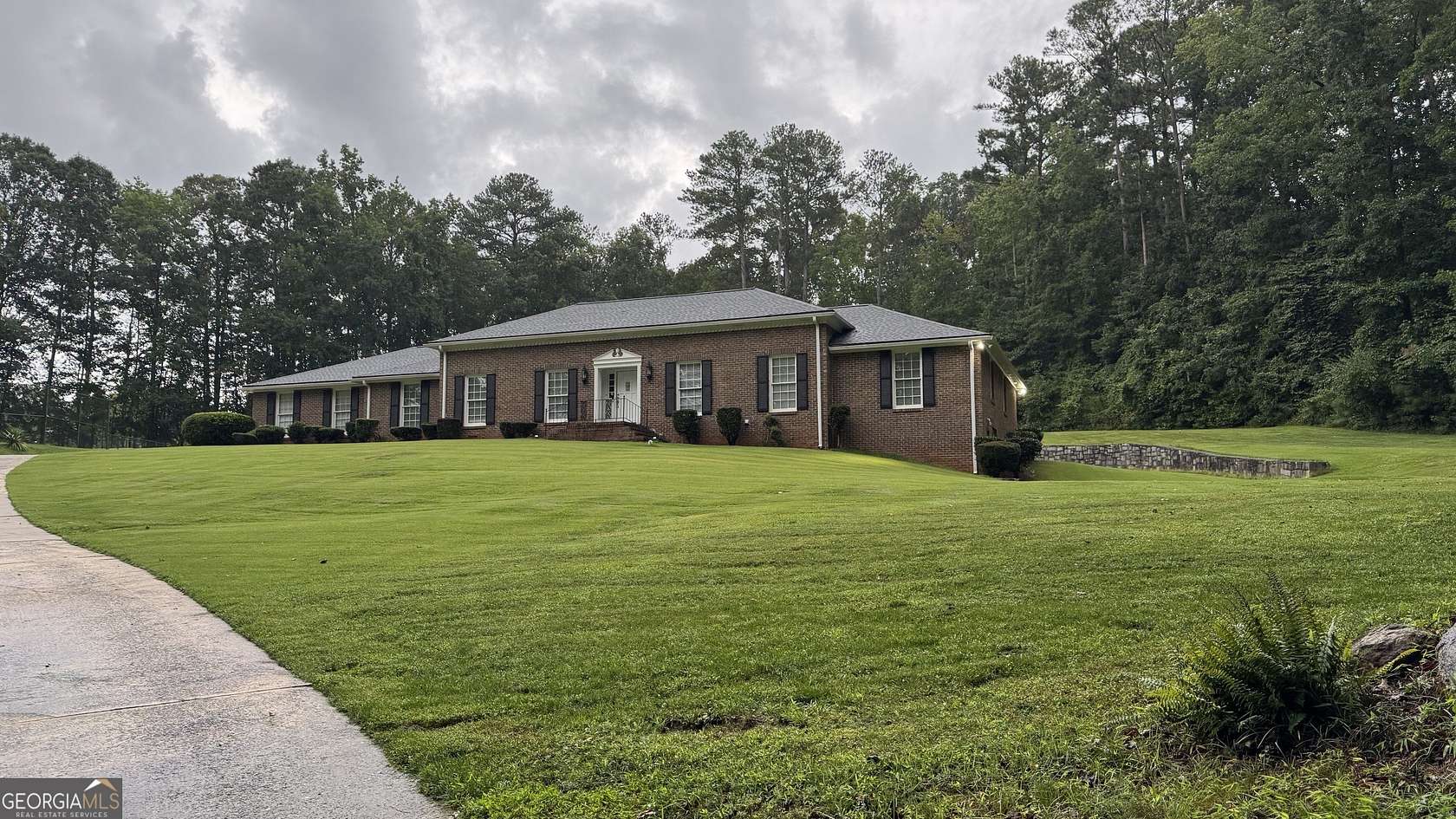 3 Acres of Land with Home for Sale in South Fulton, Georgia
