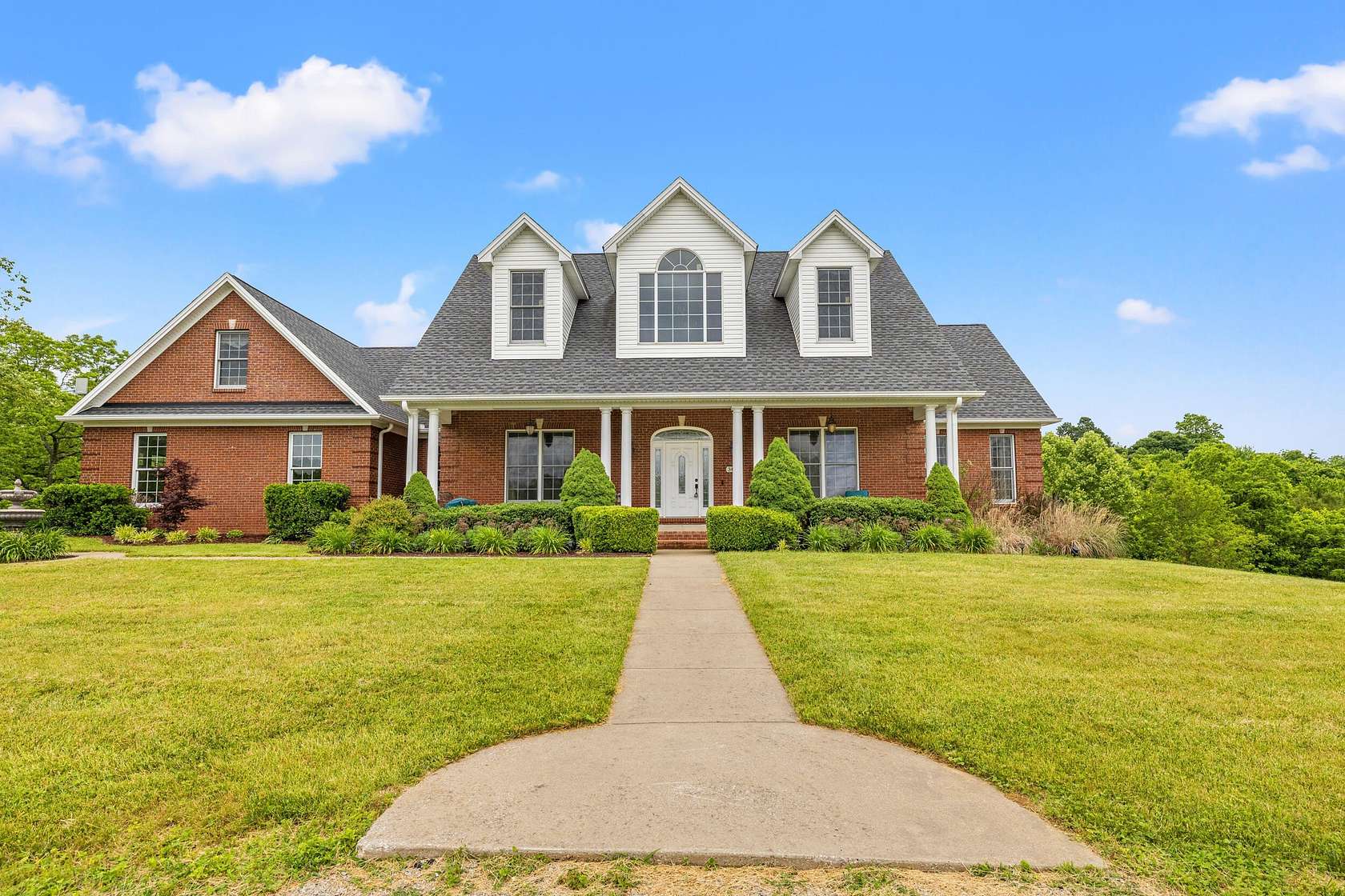 21 Acres of Recreational Land with Home for Sale in Frankfort, Kentucky