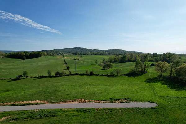 1 Acre of Residential Land for Sale in Albany, Kentucky